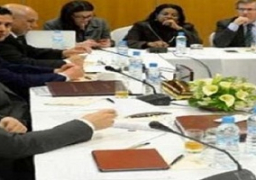 الفرقاء الليبيون يجلسون على طاولة واحدة في محادثات سلام بالمغرب