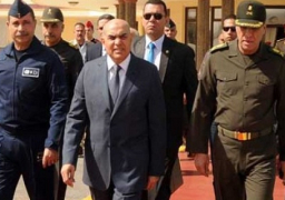 الفريق أول صدقي صبحي يصل باريس في زيارة رسمية تستغرق عدة أيام