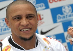 روبرتو كارلوس يتولى مهمة تدريب العربي القطري