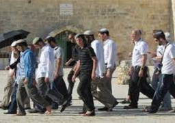 طلبة المستوطنات الإسرائيلية يقتحمون الأقصى وسط دعوات باقتحامات واسعة غدا