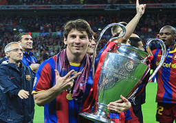 ليونيل ميسي يحتفل بتأهل منتخب الأرجنتين للمربع الذهبي