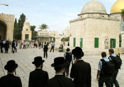 مستوطنون يقتحمون المسجد الأقصى فى حراسة قوات الاحتلال