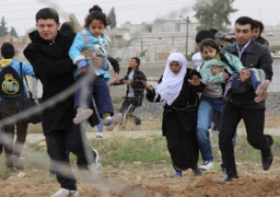 معارك الحسكة تدفع بآلاف السوريين إلى تركيا