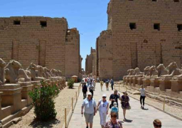 صورًا من داخل معبد الكرنك اليوم.. السياحة لم تتأثر بالحادث الإرهابي