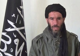 مقتل المتشدد الجزائري مختار بلمختار في غارة جوية أمريكية بليبيا