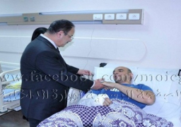 وزير الداخلية يزور طاقم حراسة النائب العام المصاب في الحادث الإرهابي