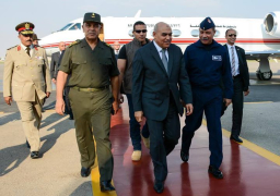 وزير الدفاع يعود من فرنسا بعد رفع العلم على الفرقاطة المصرية ” فريم”