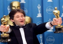 وفاة ملحن أغنية فيلم تايتانيك في تحطم طائرة