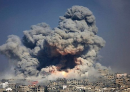 إصابة فلسطينيين وتضرر 5 سيارات في عدة انفجارات بغزة