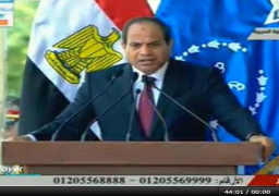 الرئيس يقلد اوائل دفعات الكليات والمعاهد العسكرية الانواط تقديراً لتميزهم