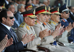 الرئيس السيسى يشهد الاحتفال بتخريج الدفعة 151 من معهد ضباط الصف المعلمين.. عروض للمهارات البدنية وفنون القتال وعبور الموانع لطلبة المعهد