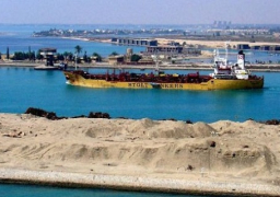 القوات المسلحة: انتهاء أعمال التكريك بقناة السويس الجديدة بنسبة 100%