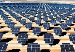 رئيس هيئة قناة السويس يؤكد ضرورة استخدام الطاقة النظيفة في مشروعات التنمية