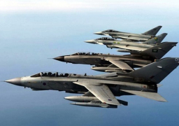 طائرات التحالف العربى تقصف مواقع عسكرية فى جبل عيبان اليمني