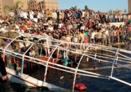 محلب يستبعد رئيس هيئة النقل النهري ومدير الإدارة العامة للمسطحات المائية من منصبيهما