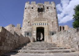 انهيار جزء من السور الرئيسي لقلعة حلب جراء تفجير نفق في محيطها