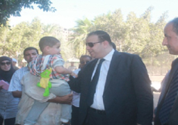 محافظ الفيوم يزور حديقة الحيوان ويشارك المواطنين احتفالاتهم بعيد الفطر المبارك