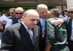 محلب يزور مصابي الأحداث الأخيرة بالعريش ويتفقد أكمنة الجيش والشرطة