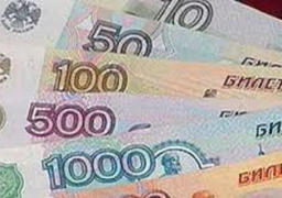 الروبل الروسي يتراجع الى ادنى مستوى منذ بداية العام