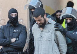 الشرطة التركية تعتقل مسلحين مشتبه بهما قرب قصر دولما بهجة فى اسطنبول