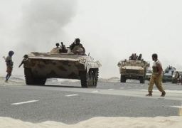 احتدام المعارك بين القوات اليمنية والحوثيين على جبهات تعز وإب وذمار