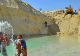 المدير التنفيذي لاعمال التكريك: 75 % من كراكات العالم شاركت في قناة السويس الجديدة