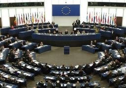 الاتحاد الأوروبي يمدد العقوبات على روسيا 6 شهور أخري