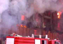 بسبب حرارة الجو.. حريق بمصنع للكرتون في العاشر من رمضان.. و17 سيارة إطفاء للسيطرة عليه