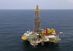 ارتفاع عقود النفط بسبب خفض أرامكو السعودية إمدادات الخام إلى آسيا