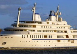 حفل الافتتاح يبدا بعرض بحري يتقدمة الرئيس السيسي على متن يخت المحروسة