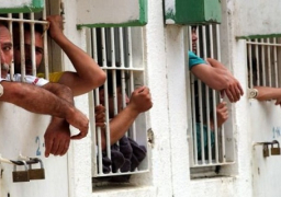 سجن النقب ينقل الأسرى الفلسطينيين المضربين عن الطعام لجهة غير معروفة