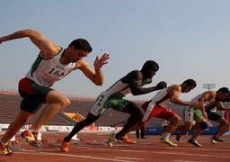 عقب تتويجه بطلا للعالم .. نقل عدّاء جنوب إفريقيا فان نايكيرك إلى المستشفى بعد فقدانه الوعي