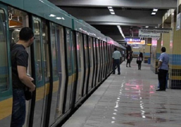 عودة الحركة بالخط الثالث للمترو إلى طبيعتها بعد توقف جزئي 35 دقيقة