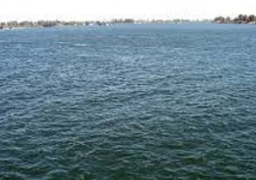 غرفة عمليات مجلس الوزراء تتابع التسرب الزيتي بنهر النيل في أسيوط