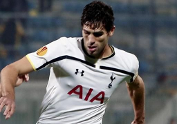 ايفرتون الإنجليزى يسعى للتعاقد مع فازيو مدافع توتنهام