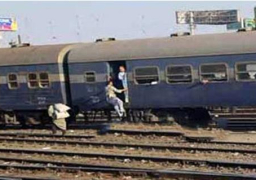 خروج عربتي قطار ركاب عن القضبان بمنطقة مزلقان النجيلة بين “القاهرة ـ إمبابة”