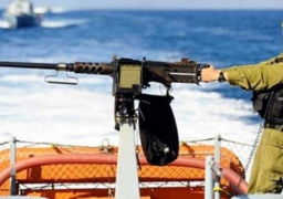 قوات الاحتلال الإسرائيلي تستهدف الصيادين الفلسطينيين قبالة سواحل غزة