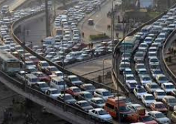 انتظام المرور بشوارع القاهرة والجيزة..وكثافات بكوبرى اكتوبر