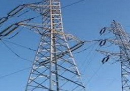 مجهولون يضرمون النيران في محولي كهرباء بالشرقية