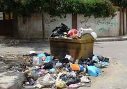 محلب يبحث سبل مواجهة مشكلة القمامة