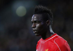 ميلان يعلن رسميا عن عودة مهاجمه بالوتيلي لصفوفه