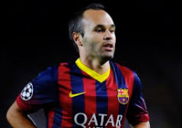 إنييستا يغيب شهرا عن صفوف برشلونة