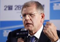 فيلم يعيد تجسيد مغامرة مثيرة للسير على حبل بين برجي مركز التجارة العالمي