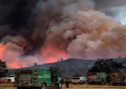 اندلاع حريق هائل في جنوب فرنسا نتيجة الرياح الشديدة