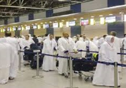 رئيس مصر للطيران: تسيير 18 رحلة اليوم لنقل 4696 حاجا إلى السعودية