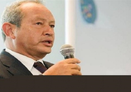 ساويرس يعلن التفاوض لشراء جزيرتين في اليونان لاستيعاب اللاجئين