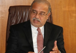 رئيس الوزراء يتابع سير العملية الانتخابية من غرفة العمليات المركزية