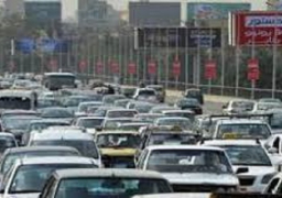 كثافات مرورية بمعظم شوارع ومحاور القاهرة بسبب سقوط الامطار