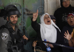 قوات الاحتلال الإسرائيلي تمنع النساء من دخول الأقصى وتعتقل فلسيطينيا فى القدس