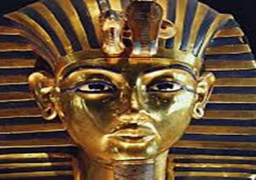 كتاب فرنسي يتناول سيرة الملك توت عنخ أمون